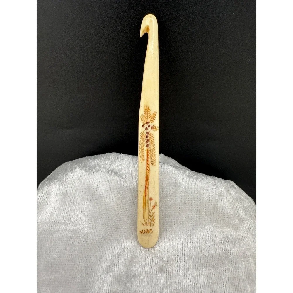 Vintage Florida Souvenir Bone Crochet Hook Travel